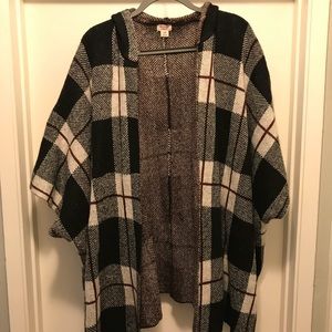 Plaid knit cape